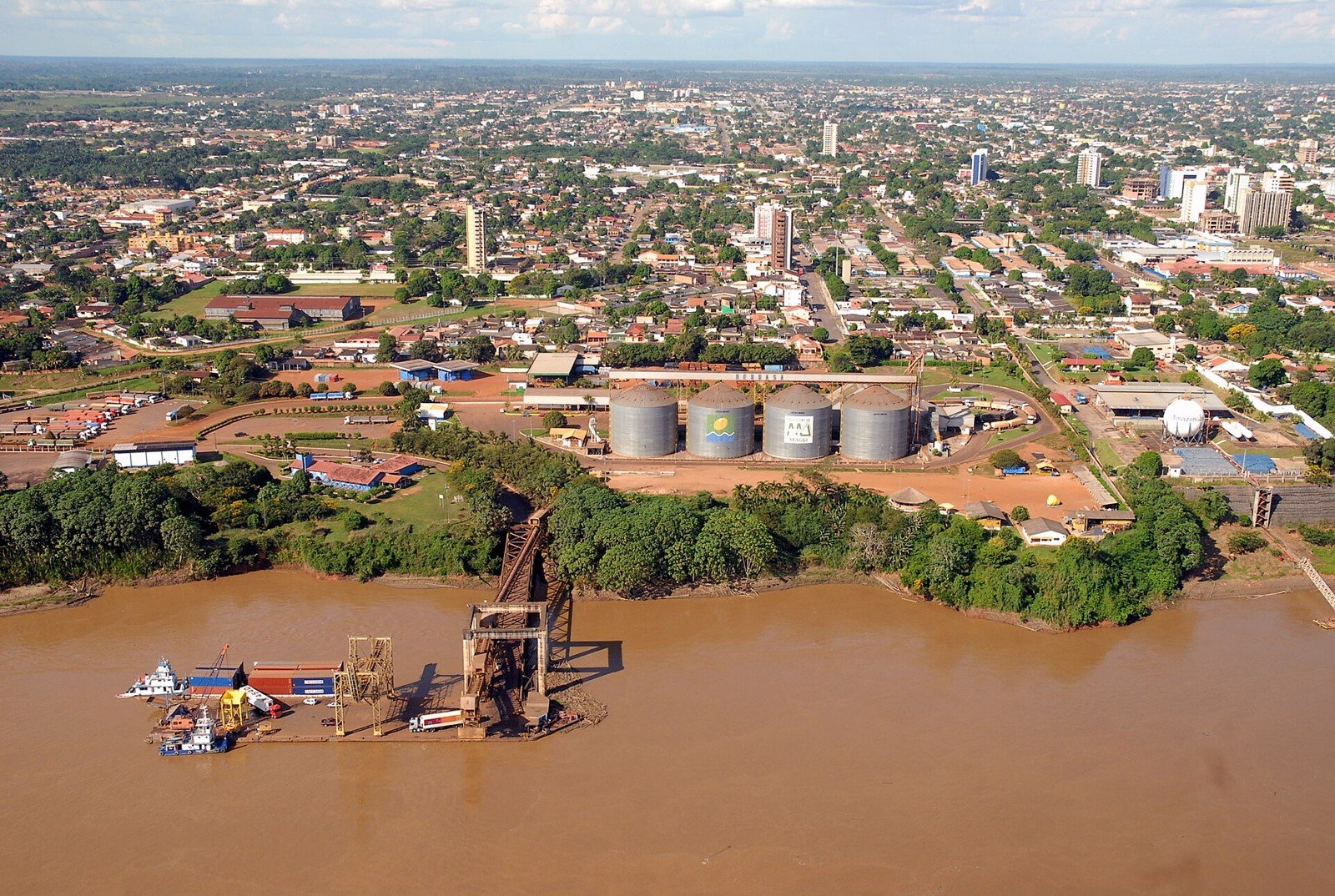 Vista de Porto Velho e das Três Caixas d’Água, Rondônia