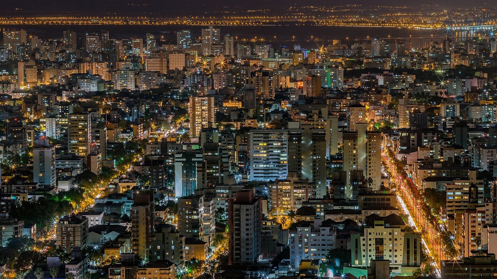 Vista noturna de Porto Alegre, Rio Grande do Sul